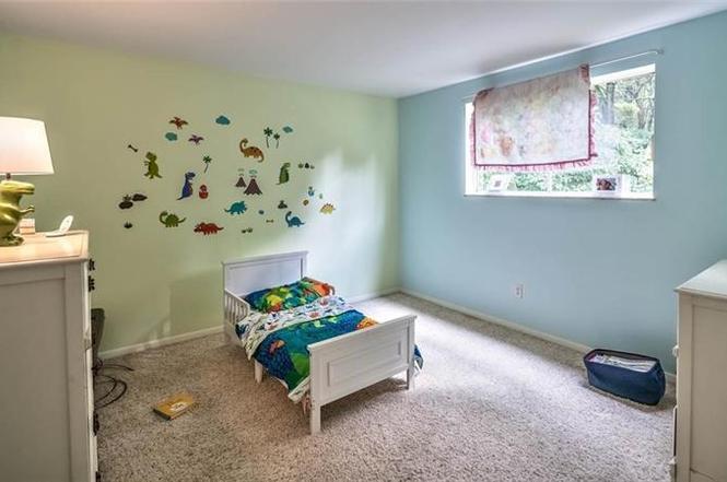 Building Photo - 4304 Royalview Dr