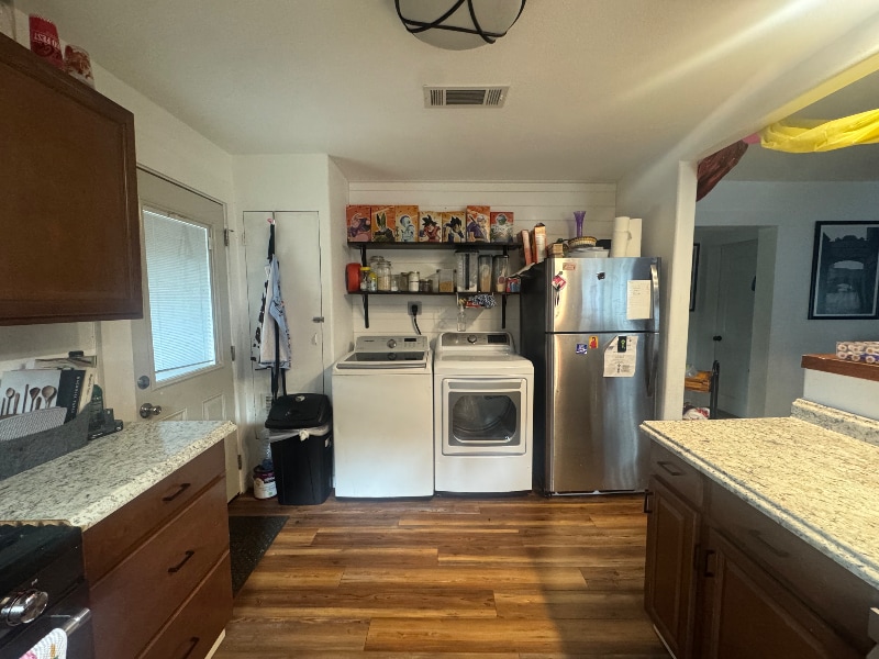 Building Photo - 1618 Sycamore St