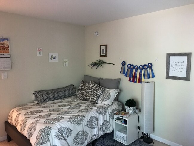 Building Photo - 445 McCauley St