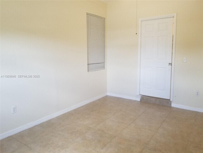 Building Photo - 1085 NW 133rd St