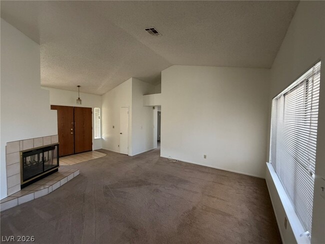 Building Photo - 6428 Old Colonial Way