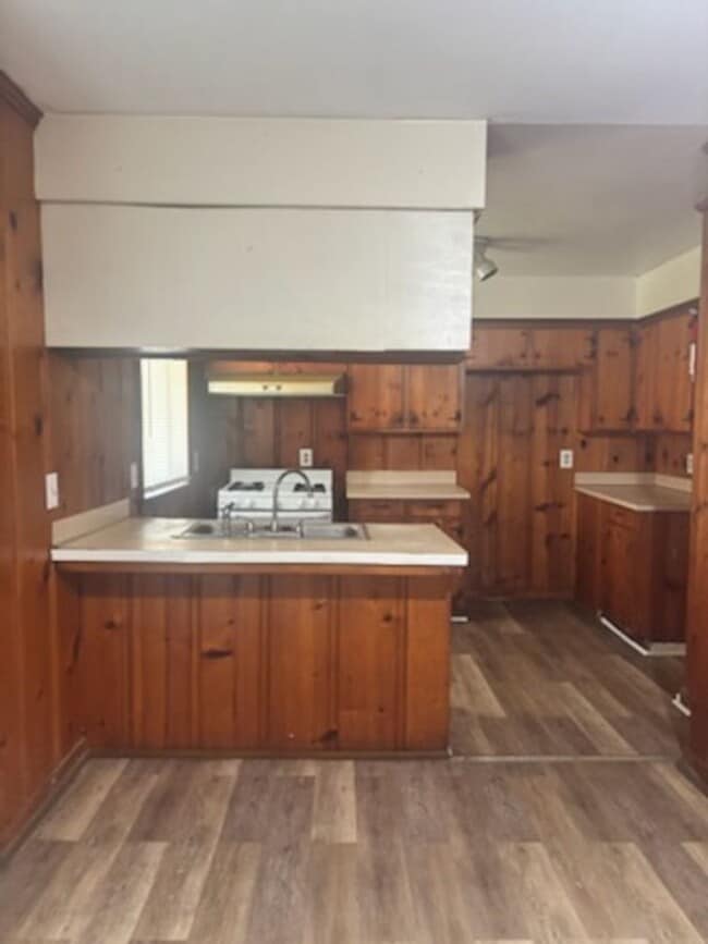 Building Photo - 1527 Maria Dr