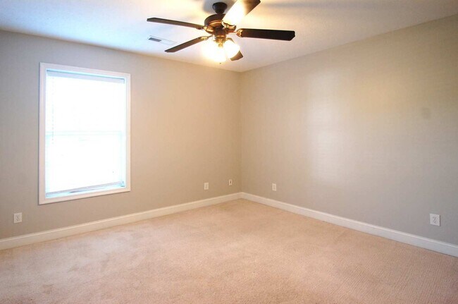Building Photo - 100 Capstone Dr