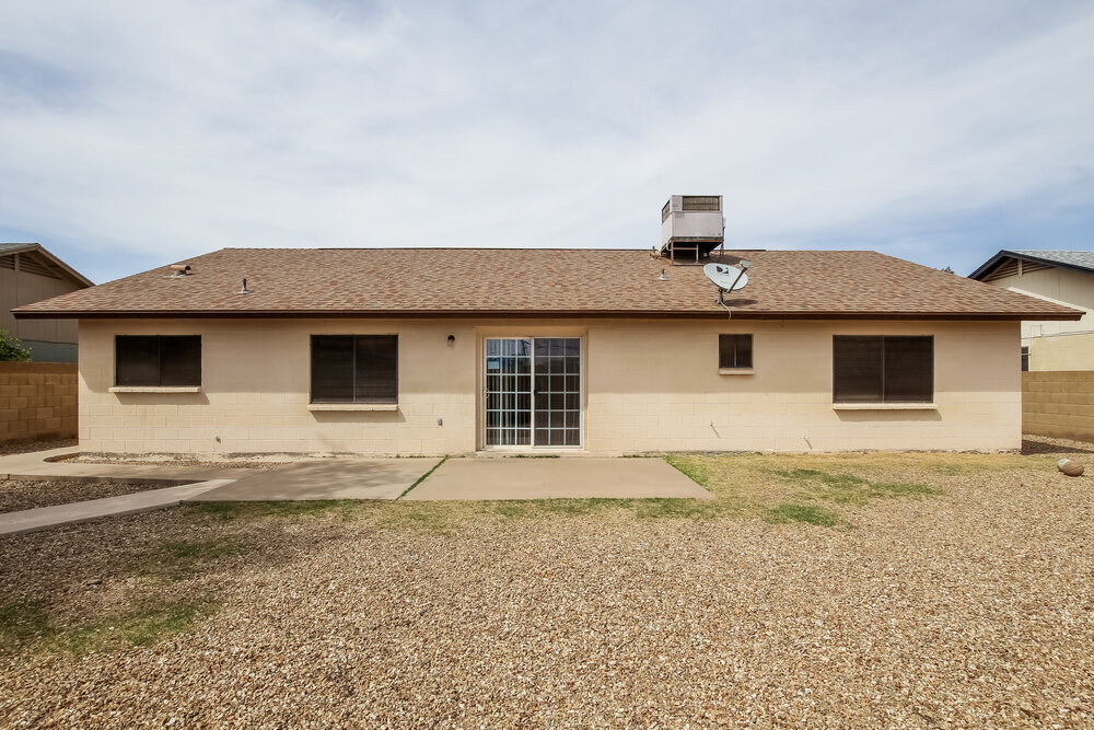 Building Photo - 8539 W Diana Ave