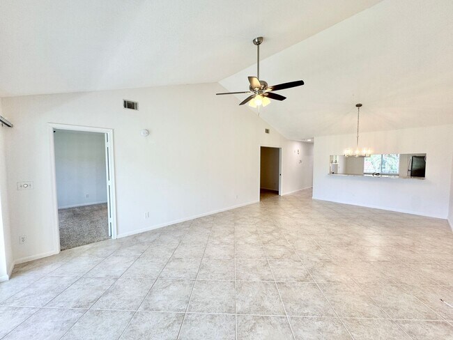 Building Photo - ** ROYAL WOOD ** 2 + DEN / 2 BATH - CONDO ...
