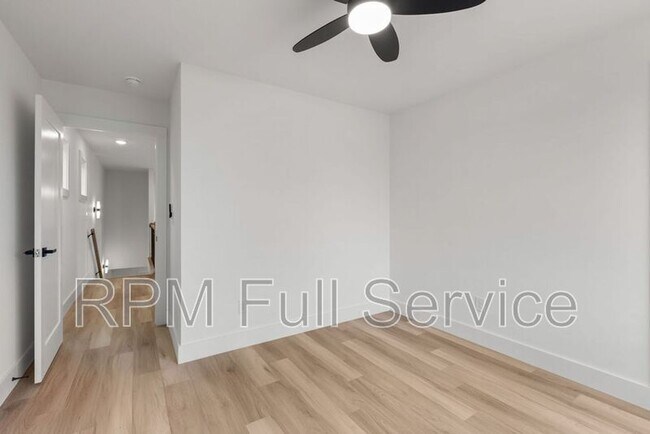 Building Photo - 1715B Heiman Street