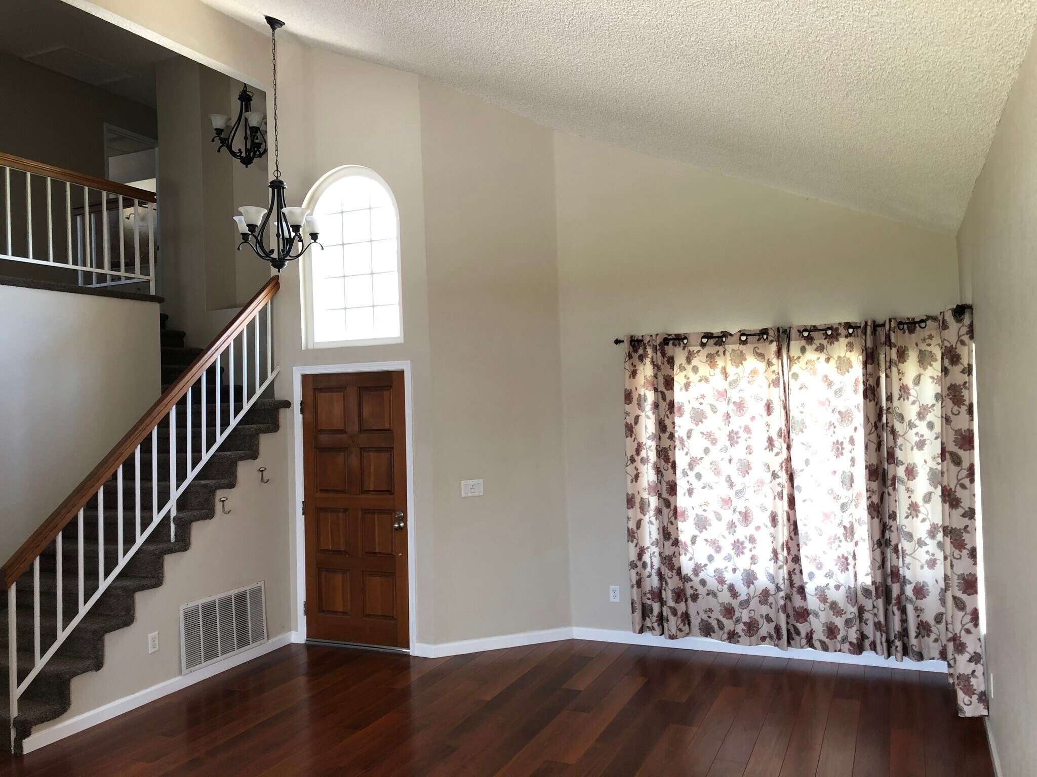 Building Photo - 29093 River Run Ln