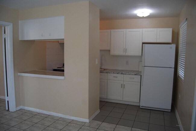 Building Photo - 6402 Gulf Winds Dr