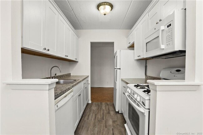 Building Photo - 27 Northill St