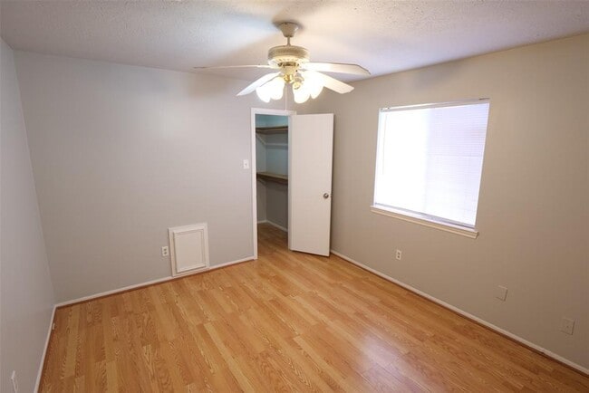 Building Photo - 13314 Ensley Wood Dr