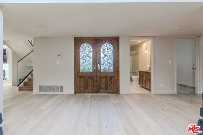 Building Photo - 2637 Angelo Dr