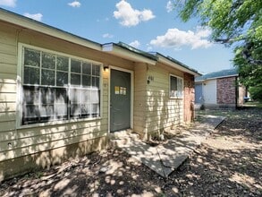 Building Photo - Sunshine Estates Completely Renovated Apar...