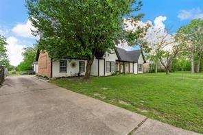 Building Photo - 5601 Burgundy Dr