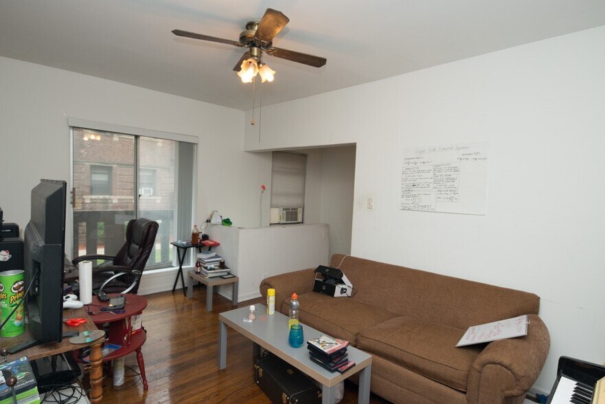 Primary Photo - 2959 N Halsted St