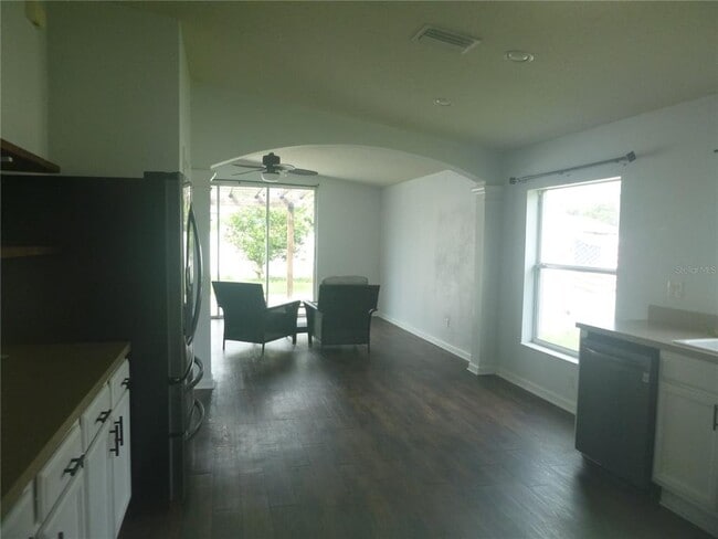 Building Photo - 967 Hill Flower Dr