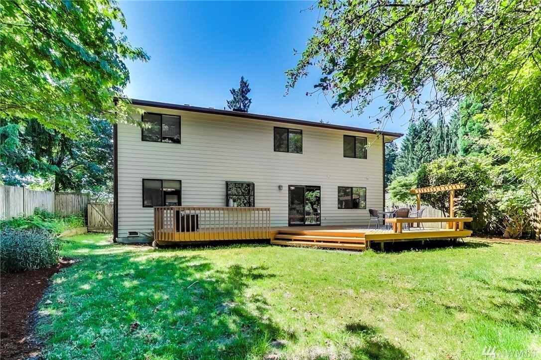 Building Photo - 19623 30th Ave NE