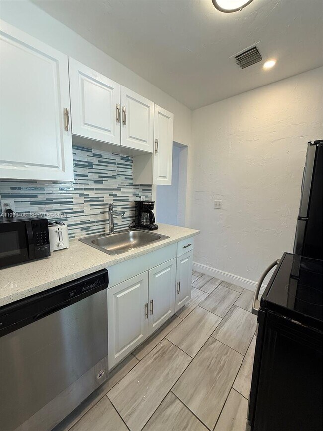 Building Photo - 1540 Jefferson Ave