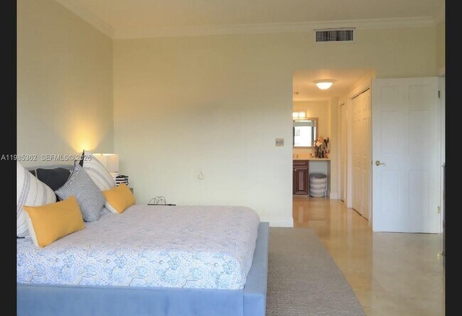 Building Photo - 201 Crandon Blvd