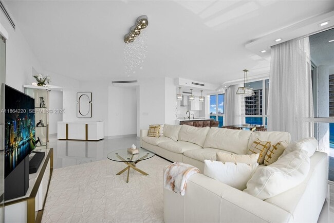 Building Photo - 16485 Collins Ave