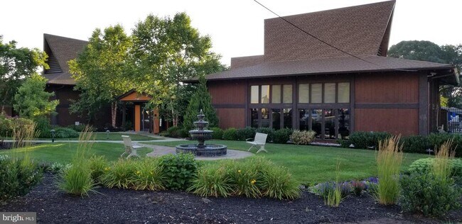 Building Photo - 20722 Valley Forge Cir