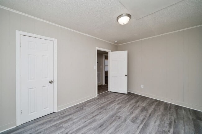 Building Photo - Super Cute & Private Hueytown Home Tucked Away on a Quiet Cul-de-Sac