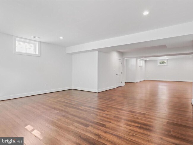 Building Photo - 1830 Cherri Dr