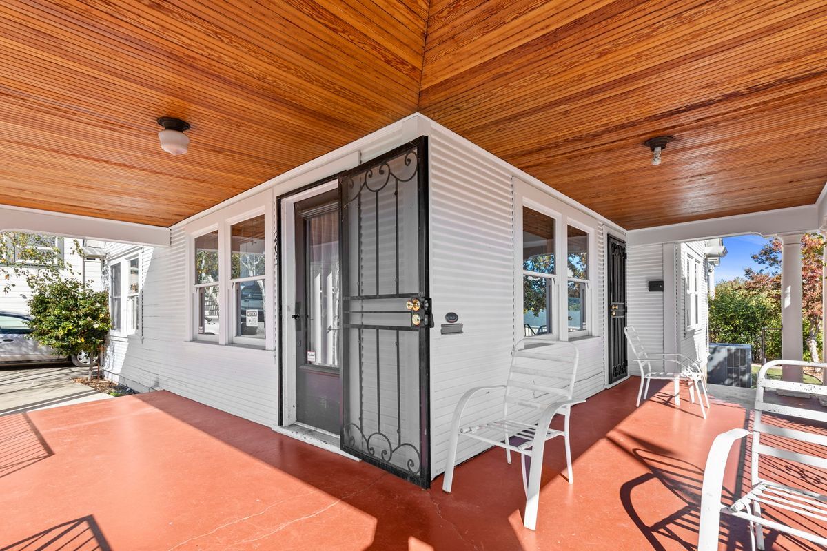 Building Photo - 205 Court St