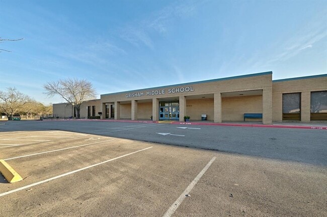 Building Photo - 10229 Missel Thrush Dr