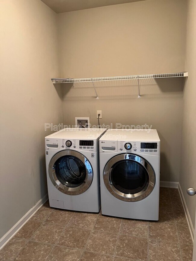 Building Photo - 4770 Leatherstone Way