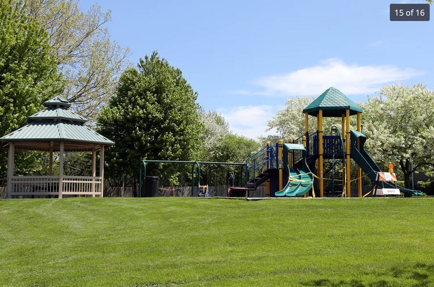 Childrens_park - 353 Ashwood Ct