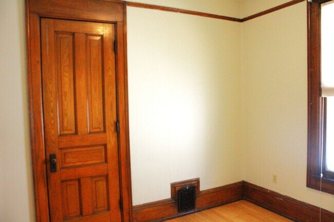 Building Photo - 1506 N Jackson St
