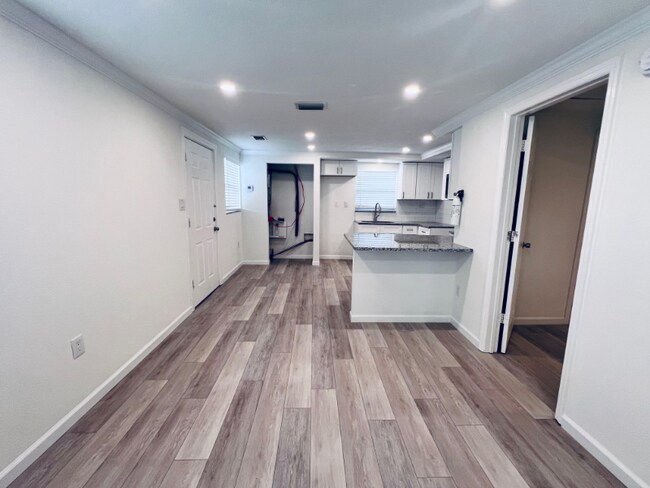 Building Photo - 5511 Cheyenne Dr