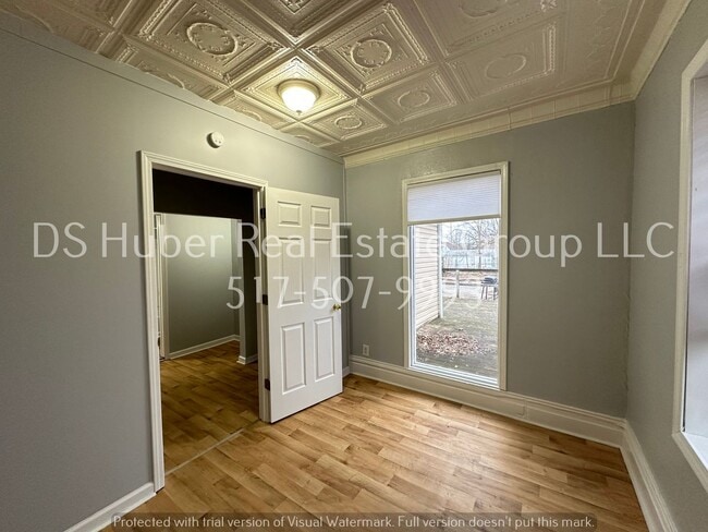 Building Photo - 813 N Jenison Ave