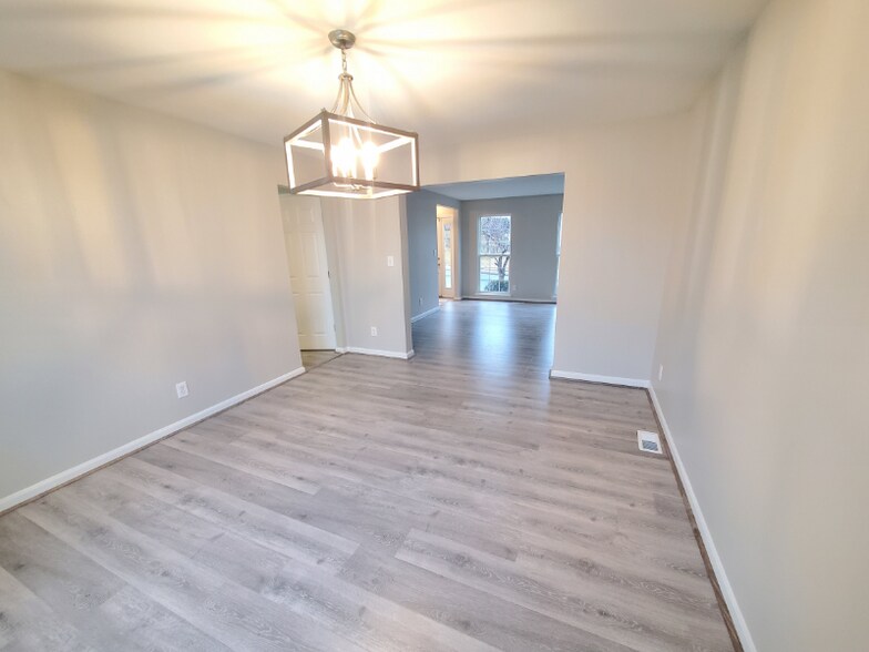 Building Photo - 1 Dartmouth Ave