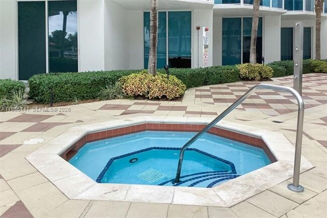 Building Photo - 1945 S Ocean Dr