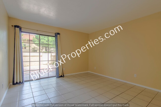 Building Photo - 8421 E Corinthian Dr