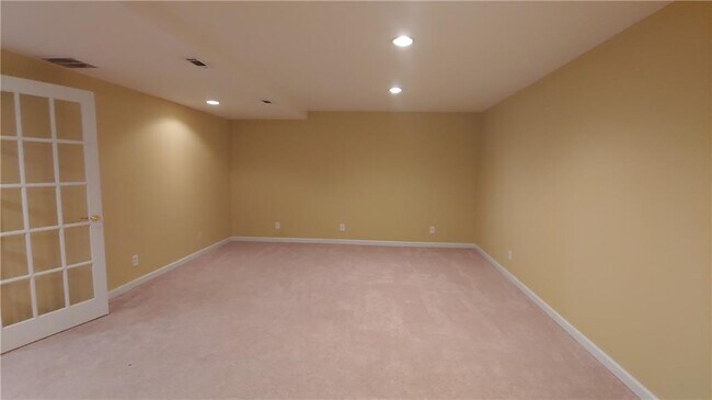 Building Photo - 4948 Pippin Dr NW