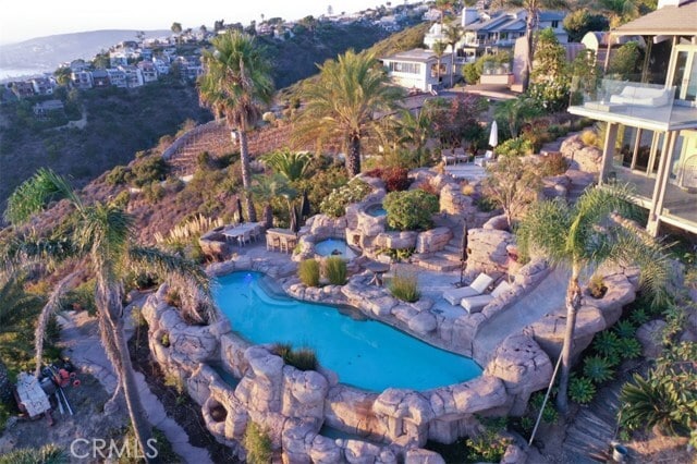 Building Photo - 709 Kendall Dr