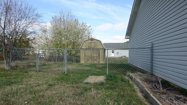 Building Photo - 1062 Shadow Ridge Ave