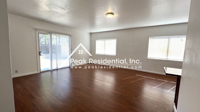Building Photo - Nice 4bd/3ba House with 2 Car Garage