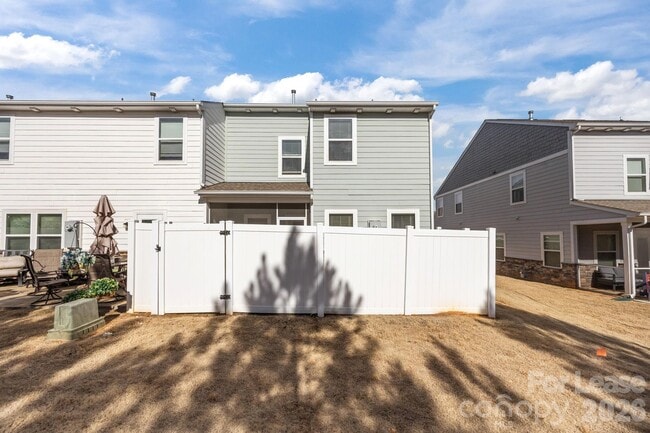 Building Photo - 7471 Hartsfield Dr