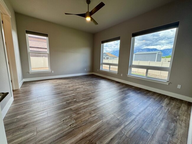 Building Photo - 1026 Sun Crest Ct