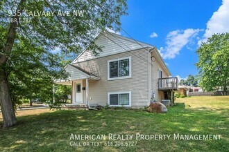 Building Photo - 935 Calvary Ave NW