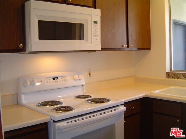 Building Photo - 7303 Raintree Cir