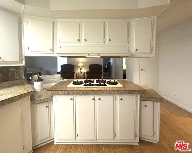 Building Photo - 74584 Nevada Cir E