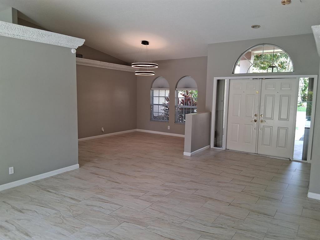 Building Photo - 4863 Chardonnay Dr