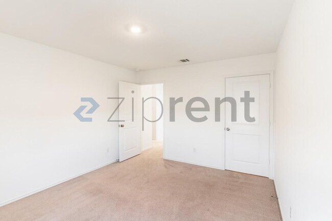 Building Photo - 500 Arnage Dr