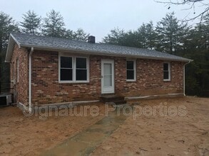 Building Photo - 2153 Swain Rd