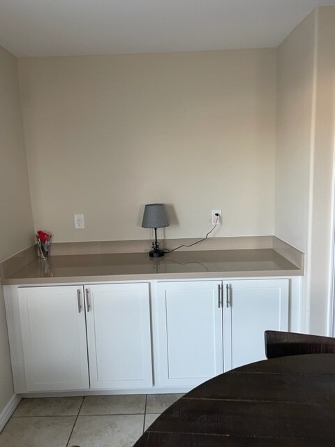 Buffet - 365 Rosefinch St