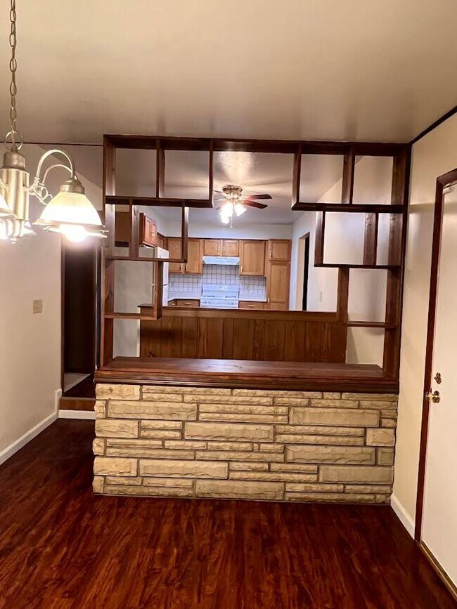Building Photo - 3808 Cumberland